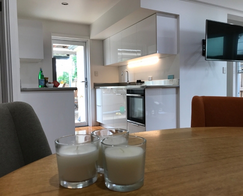 Table decoration with the kitchen behind