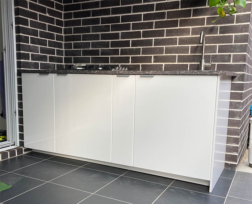 Gloss-white kitchenette - Mate4home